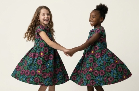 Mo & Ruby's editorial — two girls spinning